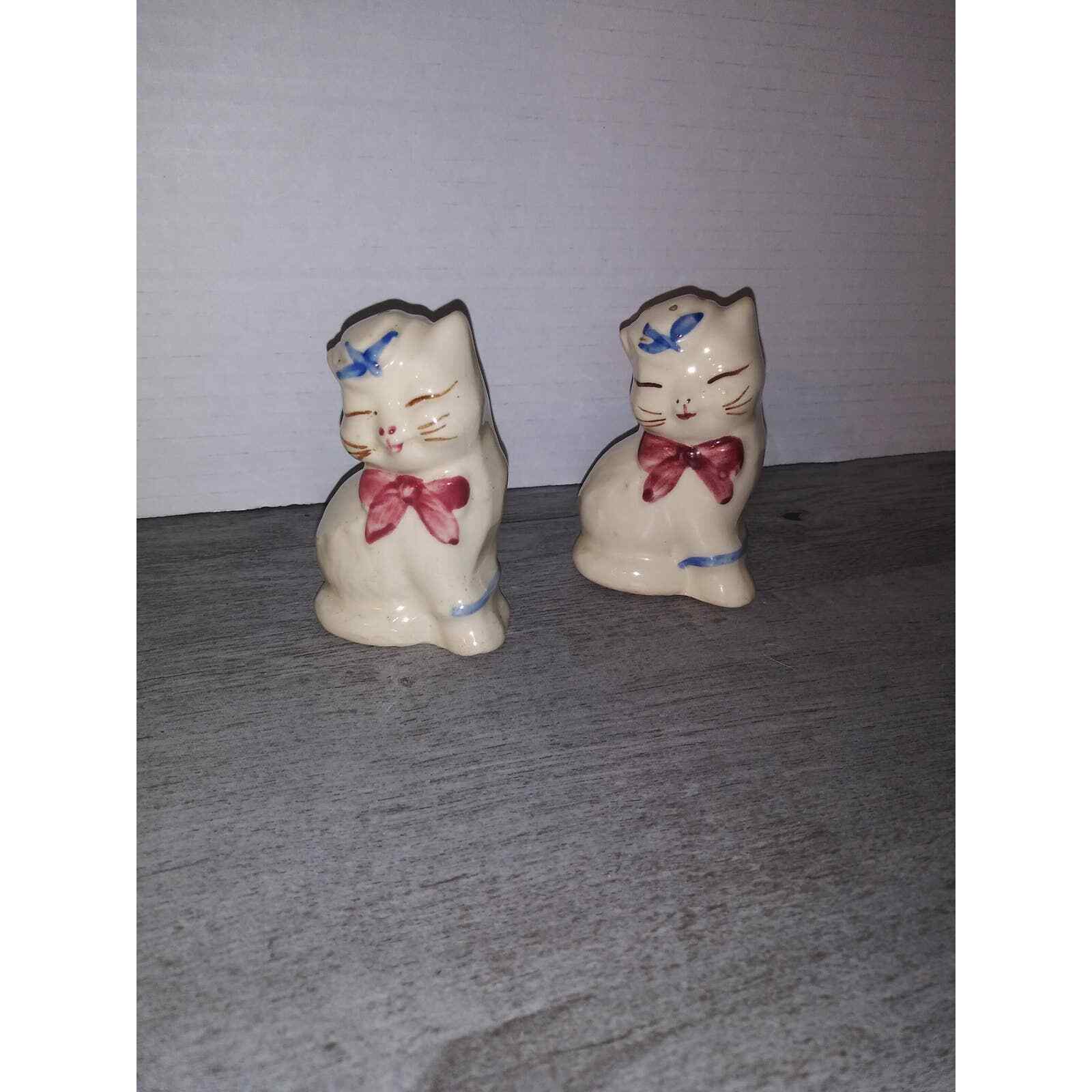 RARE Vintage Shawnee Puss N Boots Salt & Pepper Shakers Cats