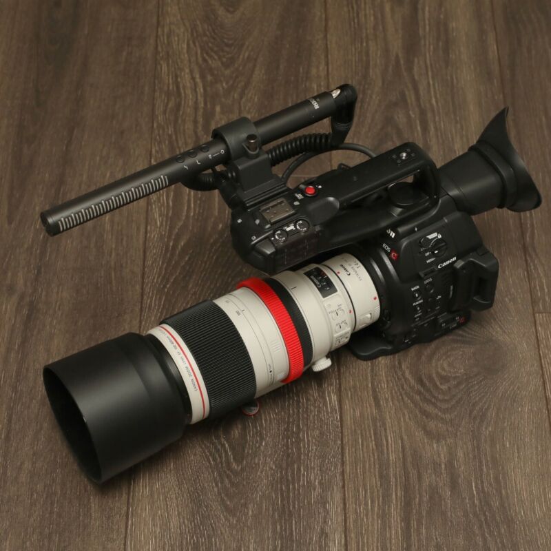 Canon C100 Mark II Shotgun Microphone Mount Professional Flexible Sleeve Adapter